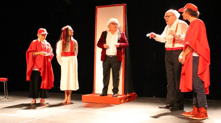 Une troupe de théâtre en soutien à l&rsquo;Association Manoj !