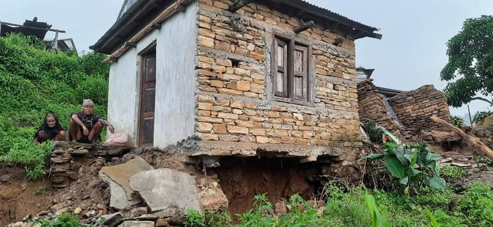 Aide à la reconstruction de maisons à Dansira – septembre 2021